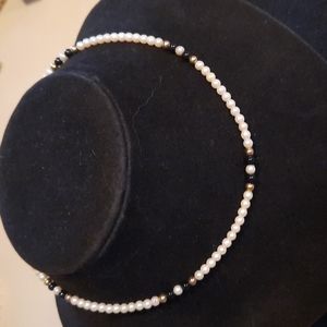 Avon Faux Pearl Necklace❤